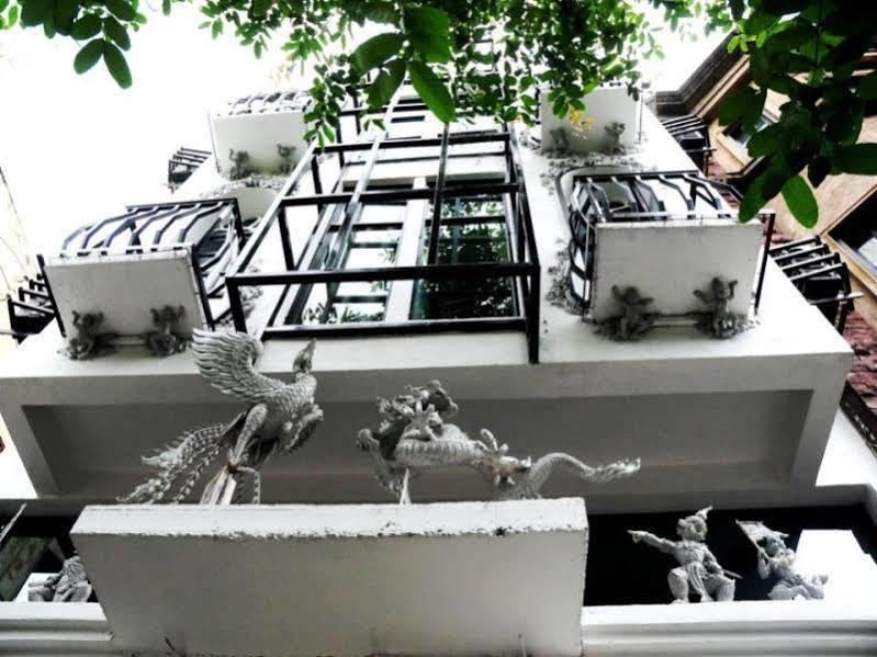 The Sculpture Hotel Chiang Mai Bagian luar foto